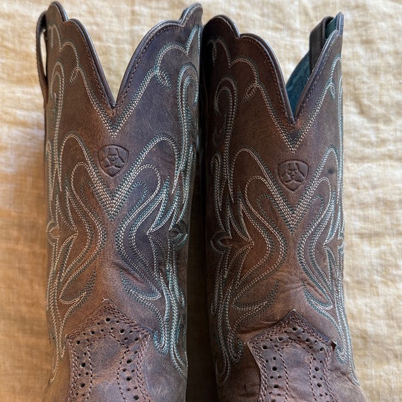 Ariat Western Boots - Picture 4 of 17